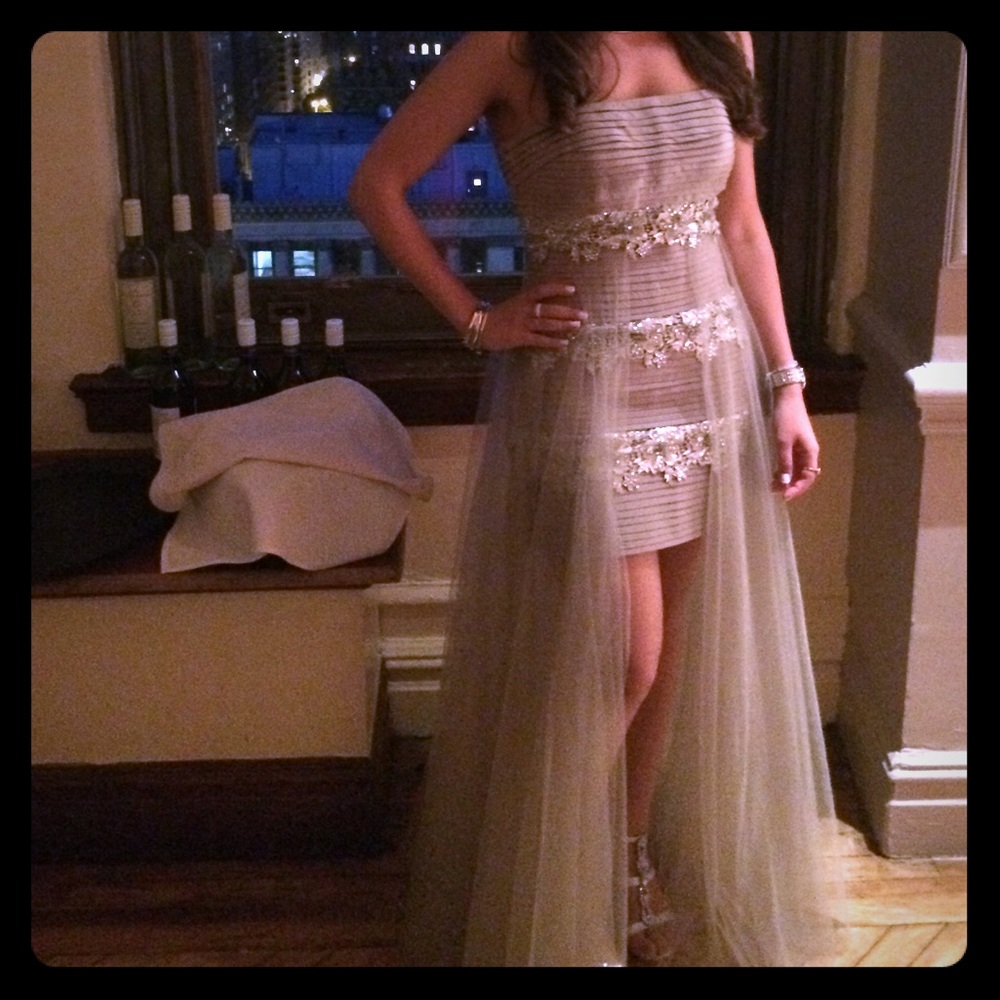LIKE NEW Sherri Hill Chiffon formal Dress Elegant &Stylish & Beautiful on